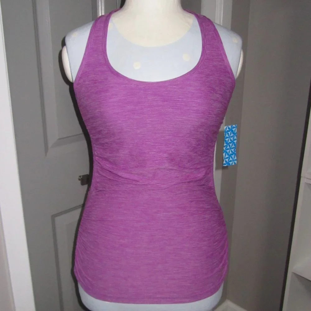 Women's Racerback Active Fitted Top by Old Navy Size Small NWT.